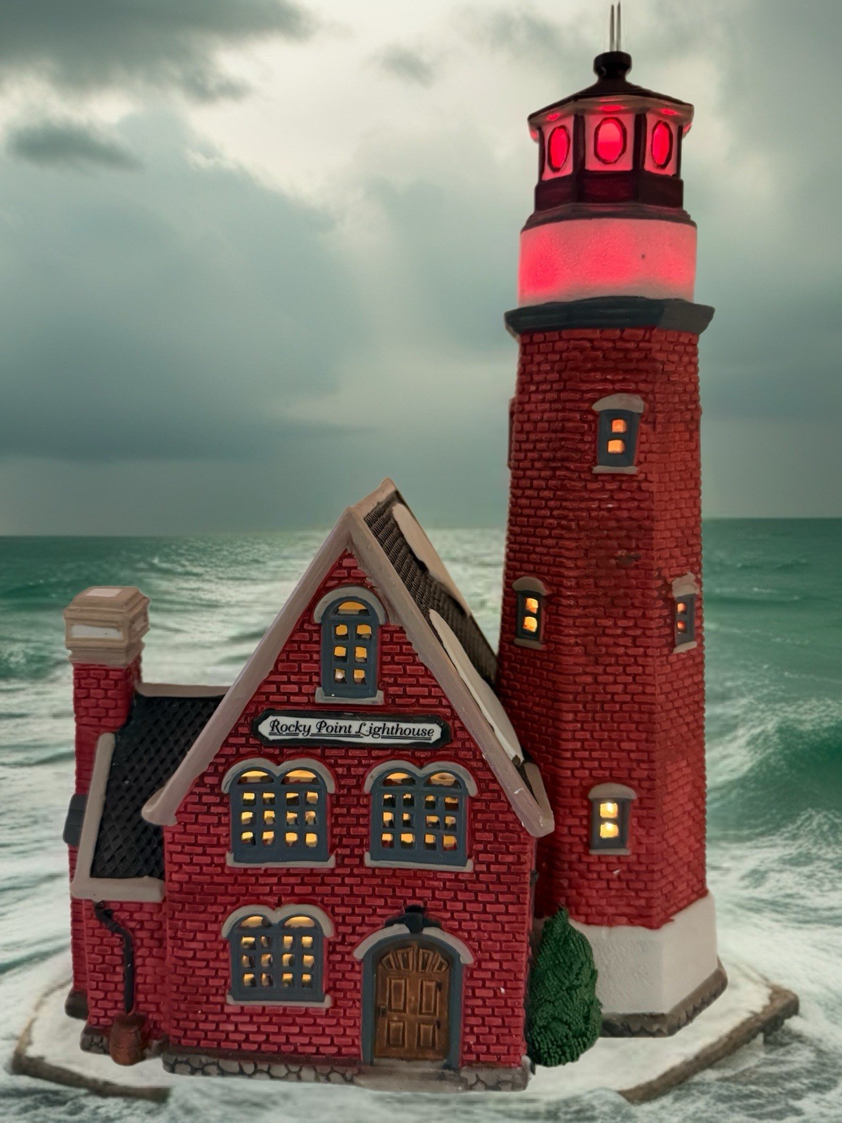 Lemax Christmas Rocky Point Lighthouse Village Building Dept 56 Compatible Light