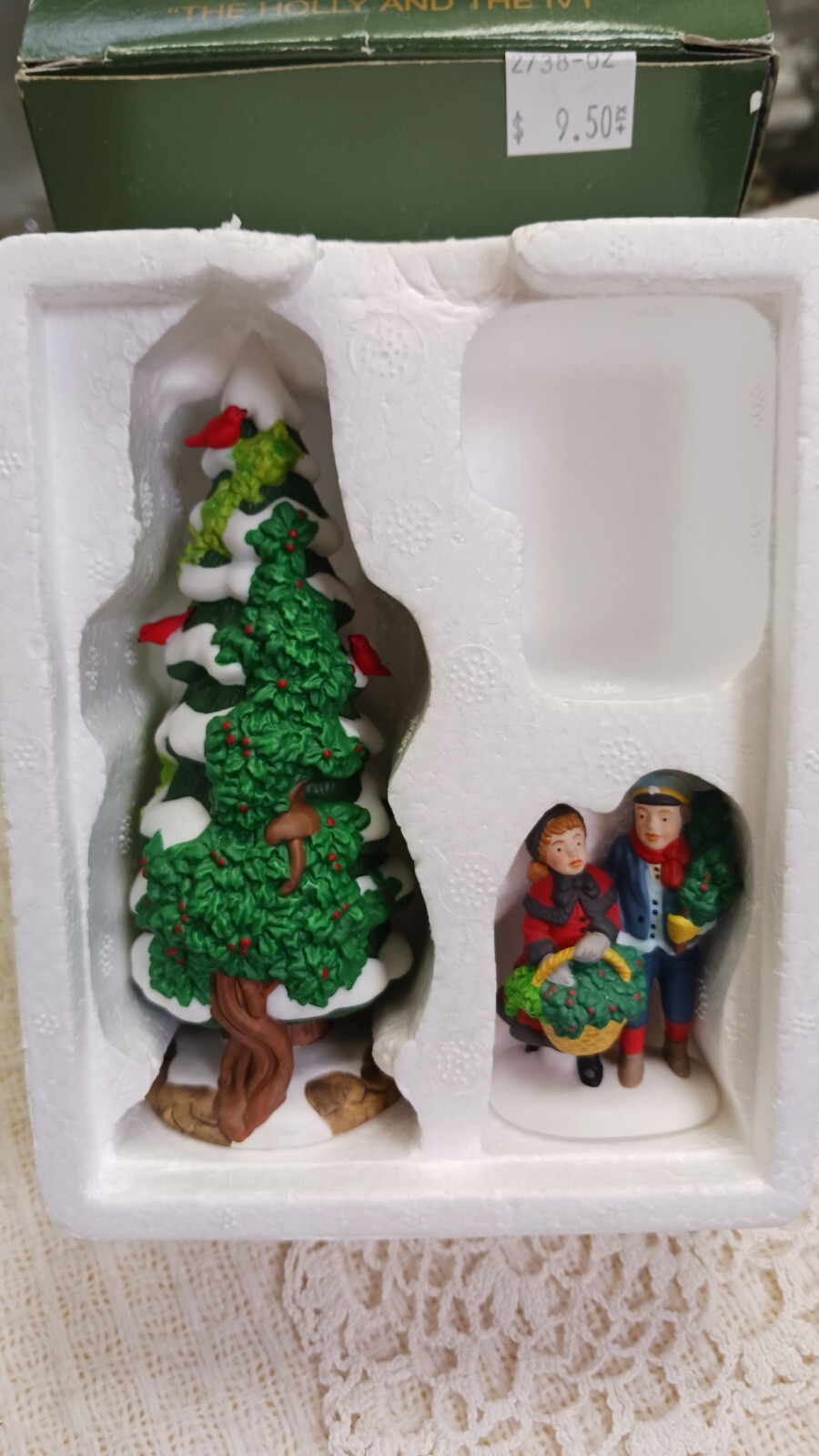 Department 56 Heritage Village Collection The Holly and The Ivy #56100 with Box