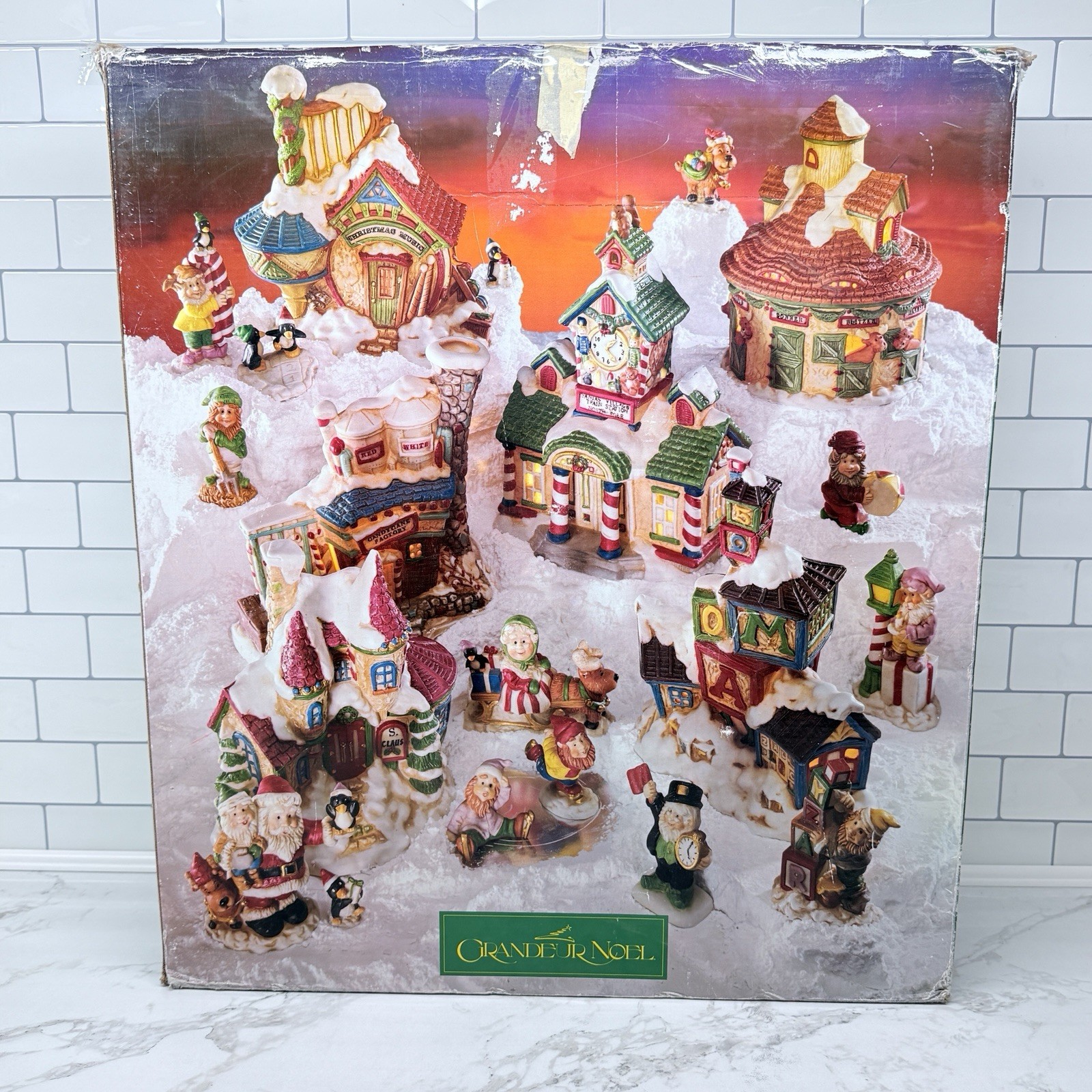 Vintage Grandeur Noel Santa’s Village 23 Piece Illuminated Porcelain Set