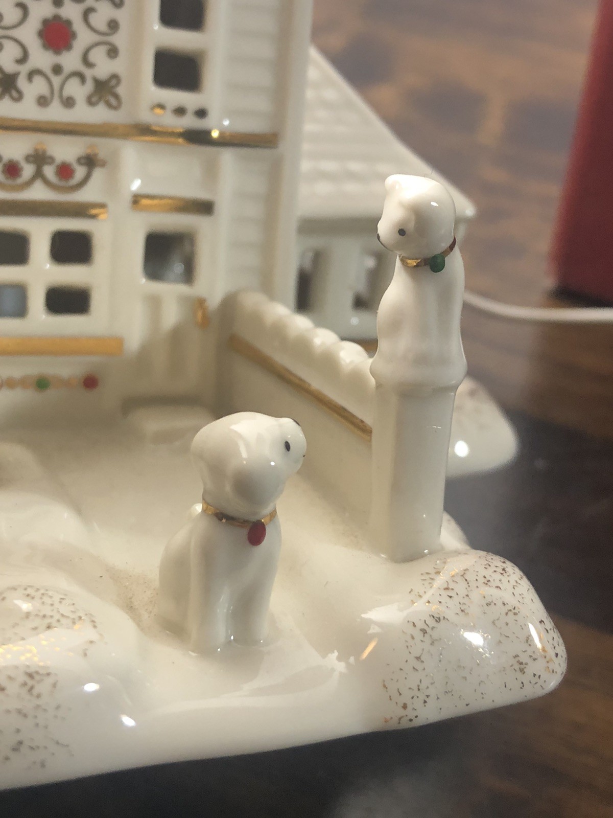 Lenox Mistletoe Park Pet Shoppe Village Treasures Collection Boxed 2008- Retired