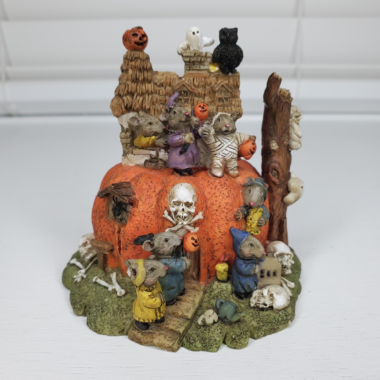 Halloween Mouse Village Resin Mice Pumpkins Skeleton Bats Spiders Ghosts Spooky