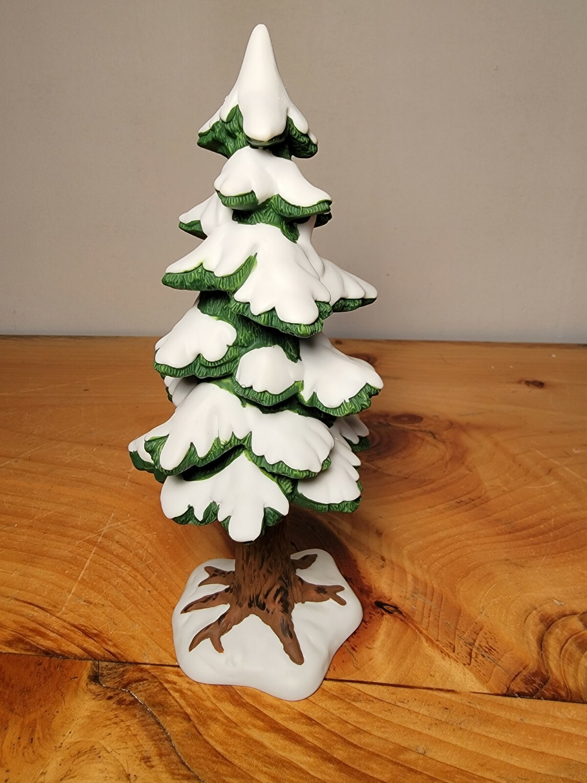 Department 56 Heritage Village Porcelain Pine tree “SMALL” #5219-1 in box