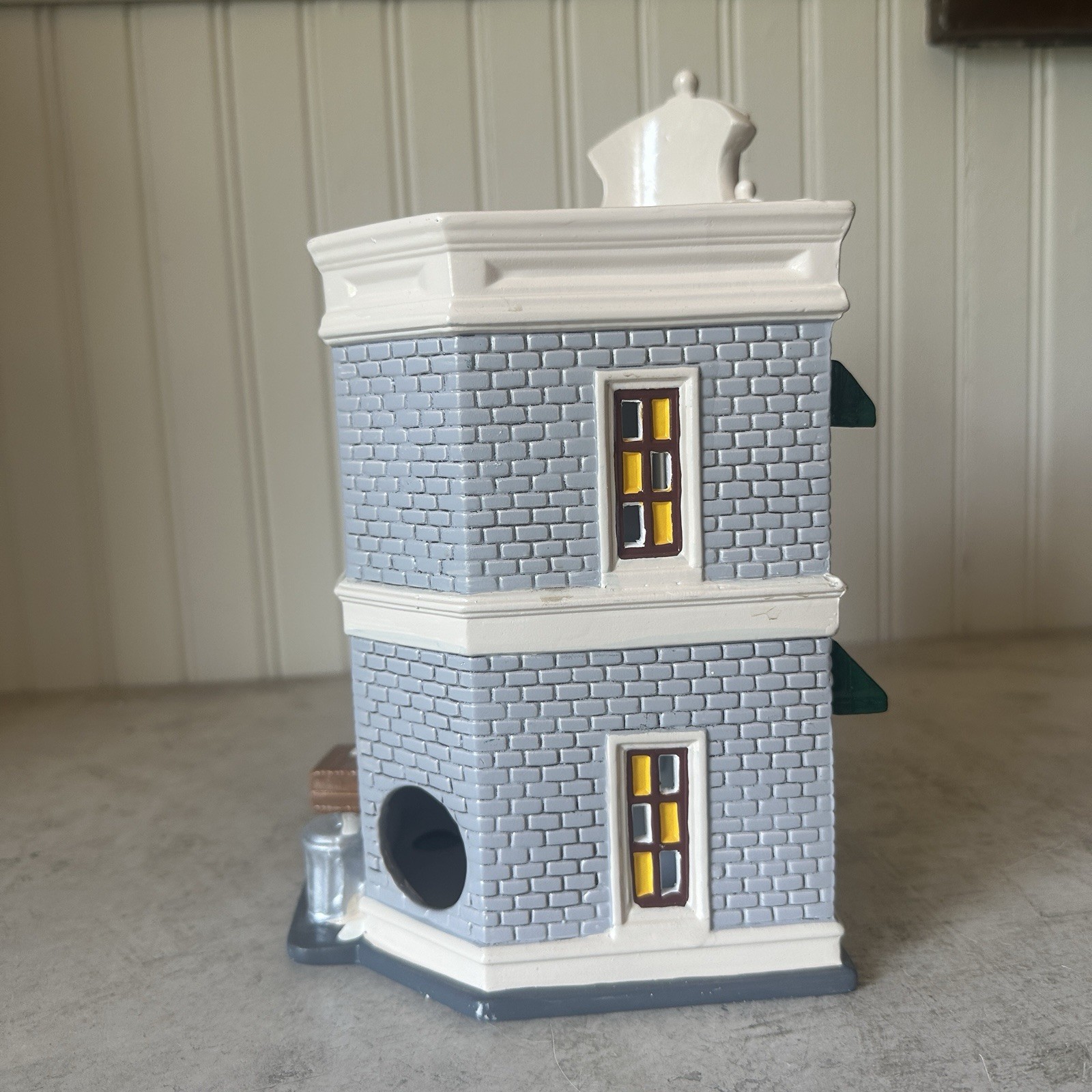 Department 56 Starbucks Coffee Shop Snow Village w/ Box and Light 1995 Christmas