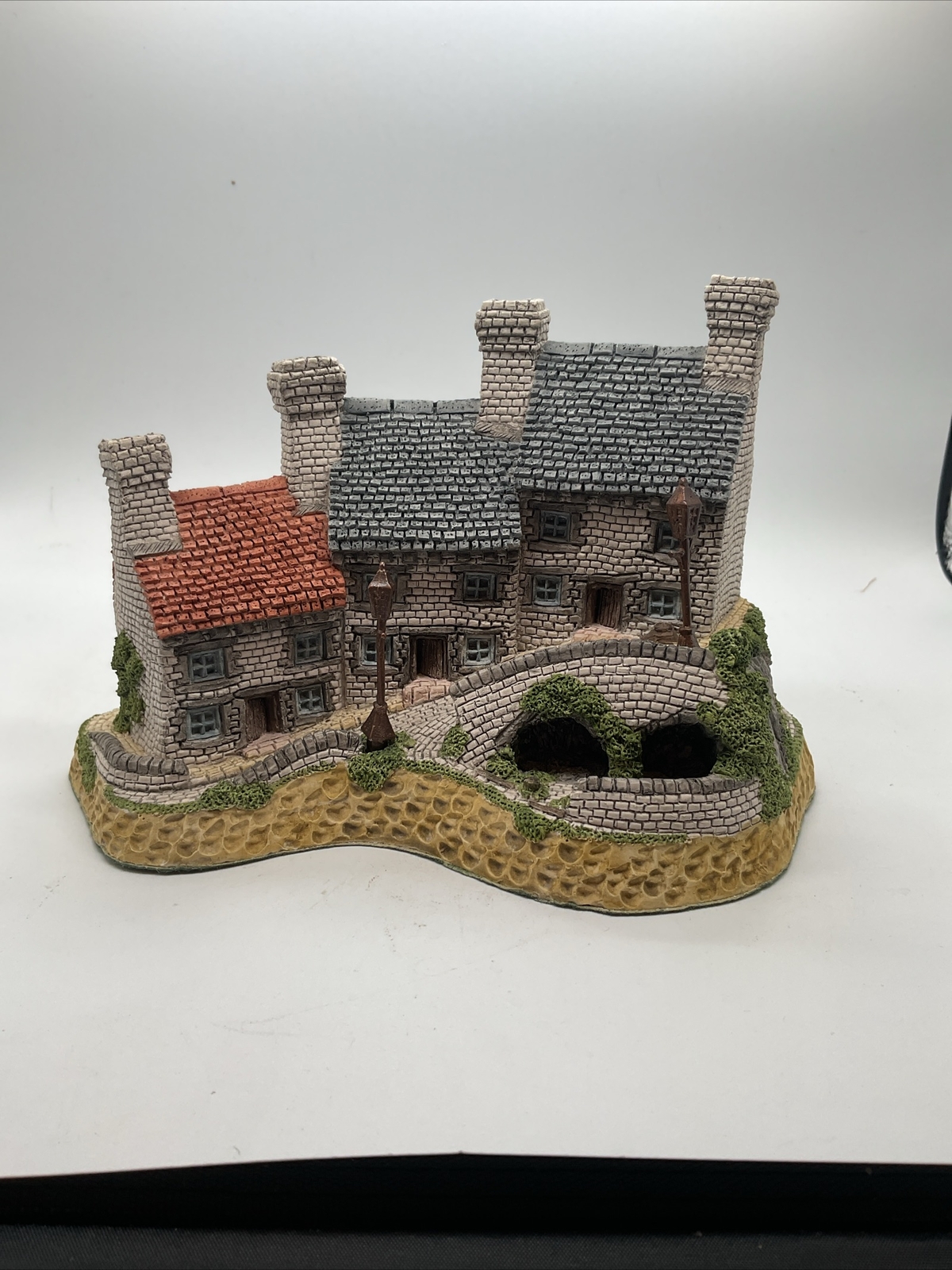 Miners Row – 1987 David Winter Cottage – The Midlands Collection – Box & COA