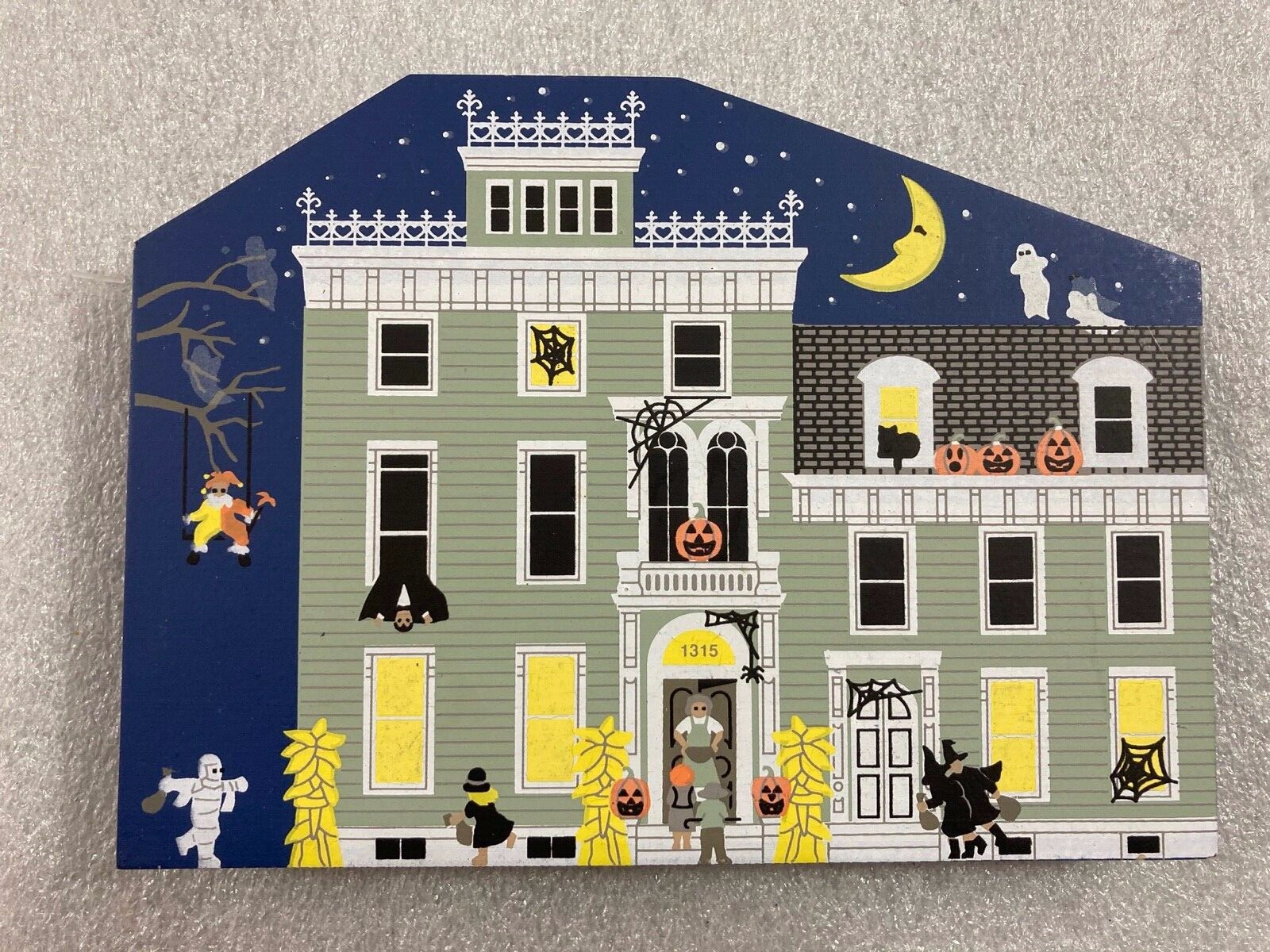 Cats Meow Halloween Eerie Estate wood shelf sitter 2004 haunted house
