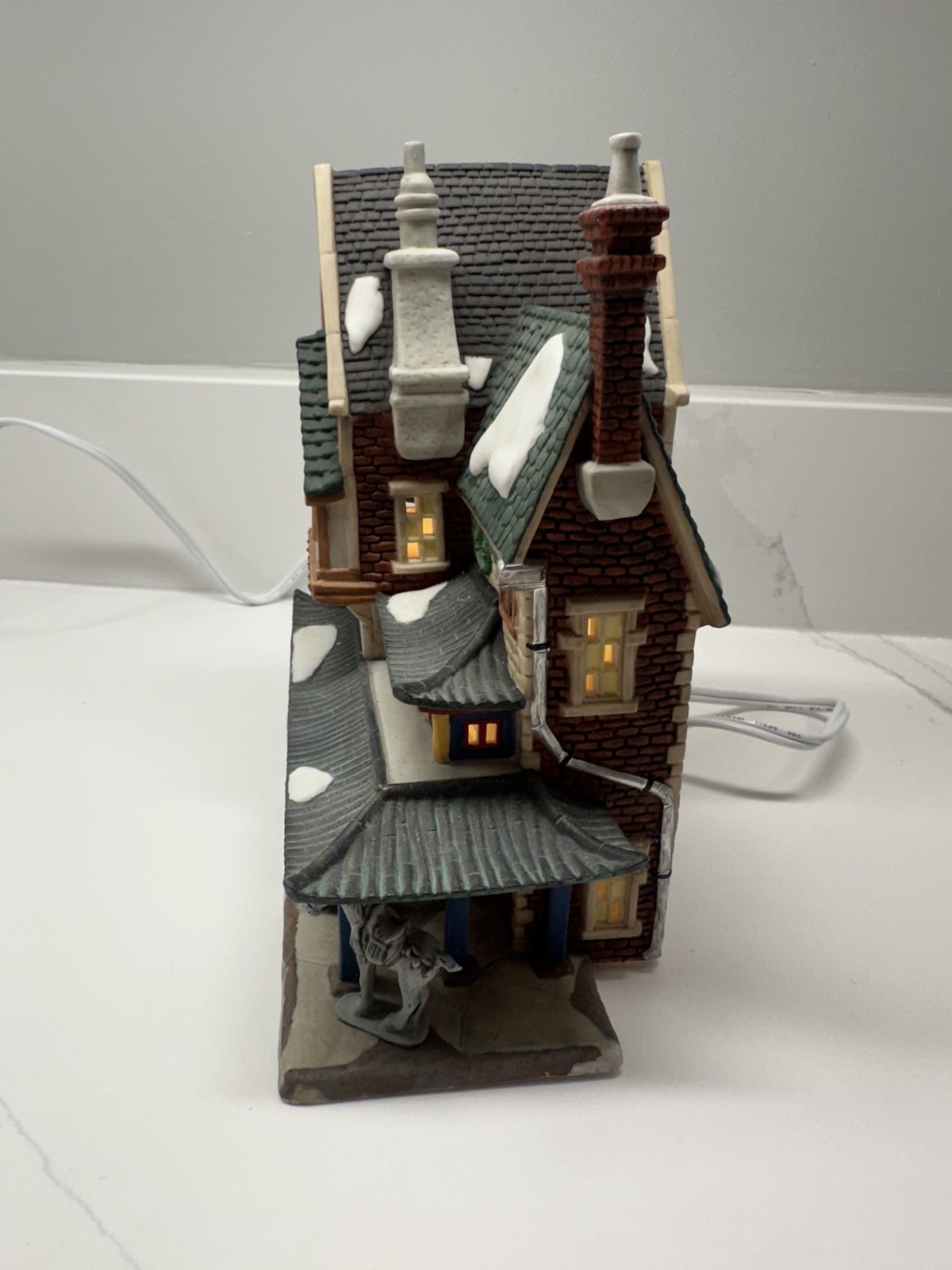 Dept 56 The China Trader” Dickens Village Lighted Building 58447 *read*