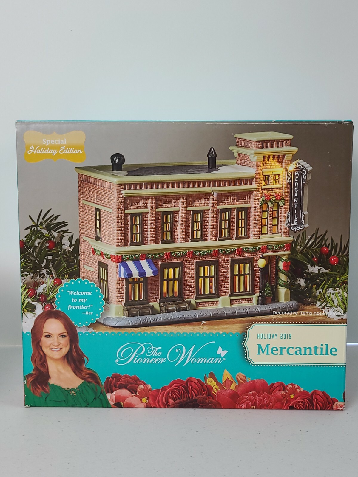 Pioneer Woman Christmas Village Mercantile Shop Special Holiday Edition 2019 NEW