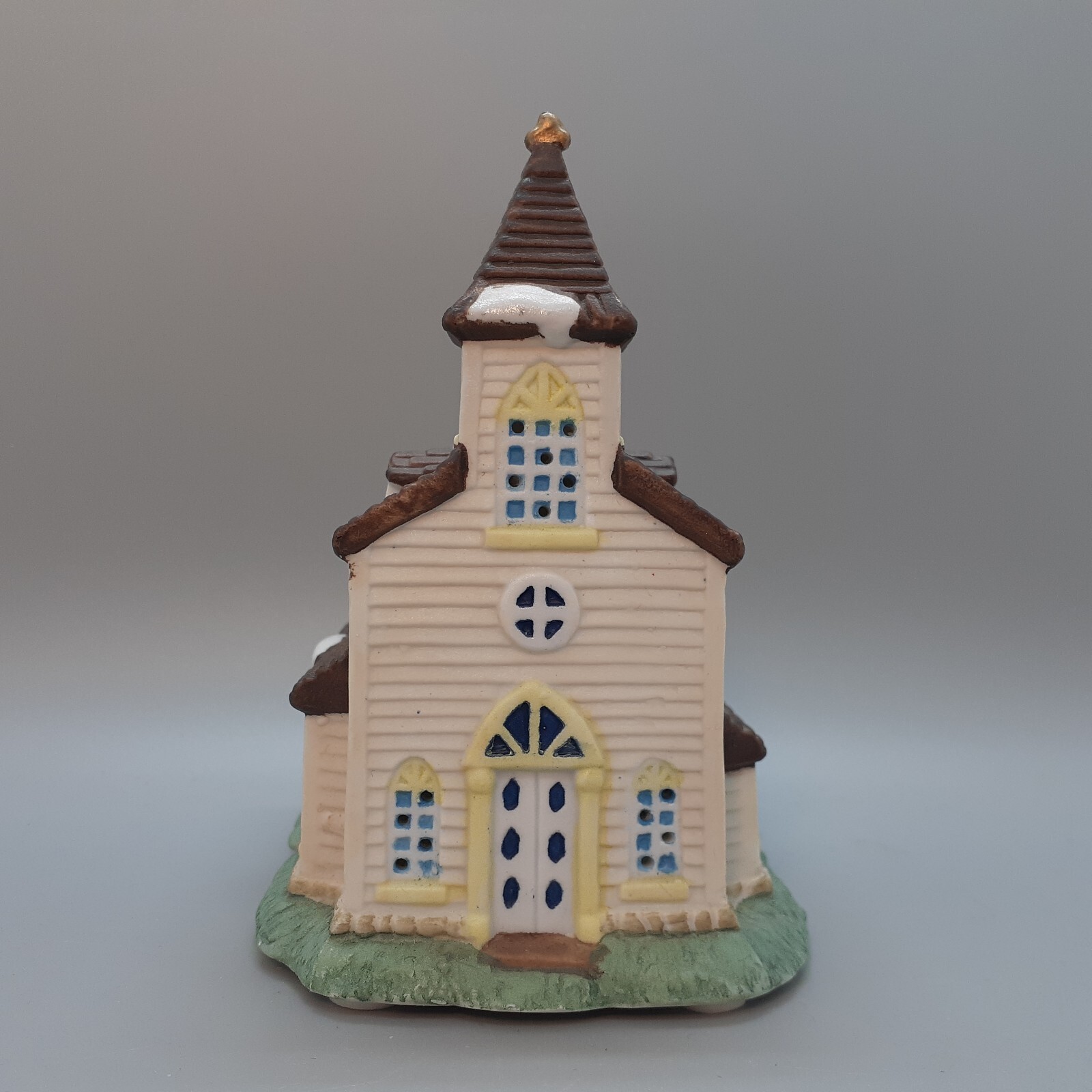 Home Town America Collection Church Porcelain Christmas Village 1993 Vintage EUC