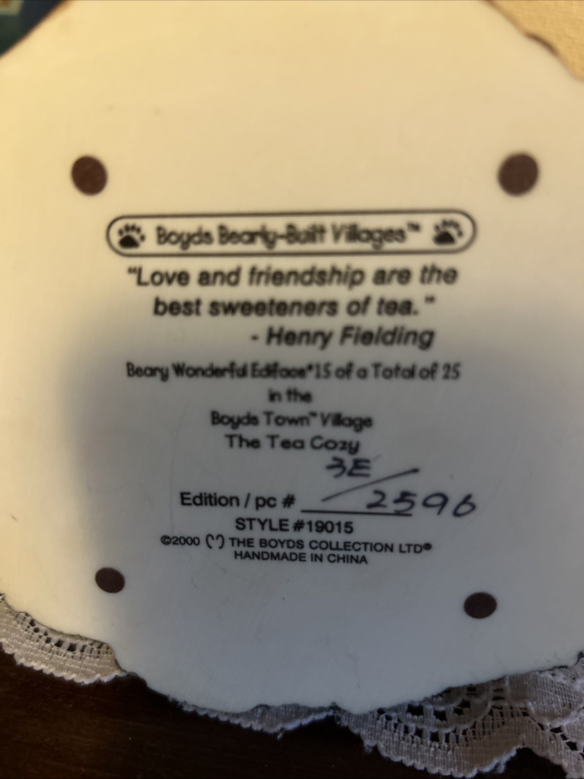 Boyd’s Bearly-Built Village The Tea Cozy 3/E W/insert Accessory Lovingly Used