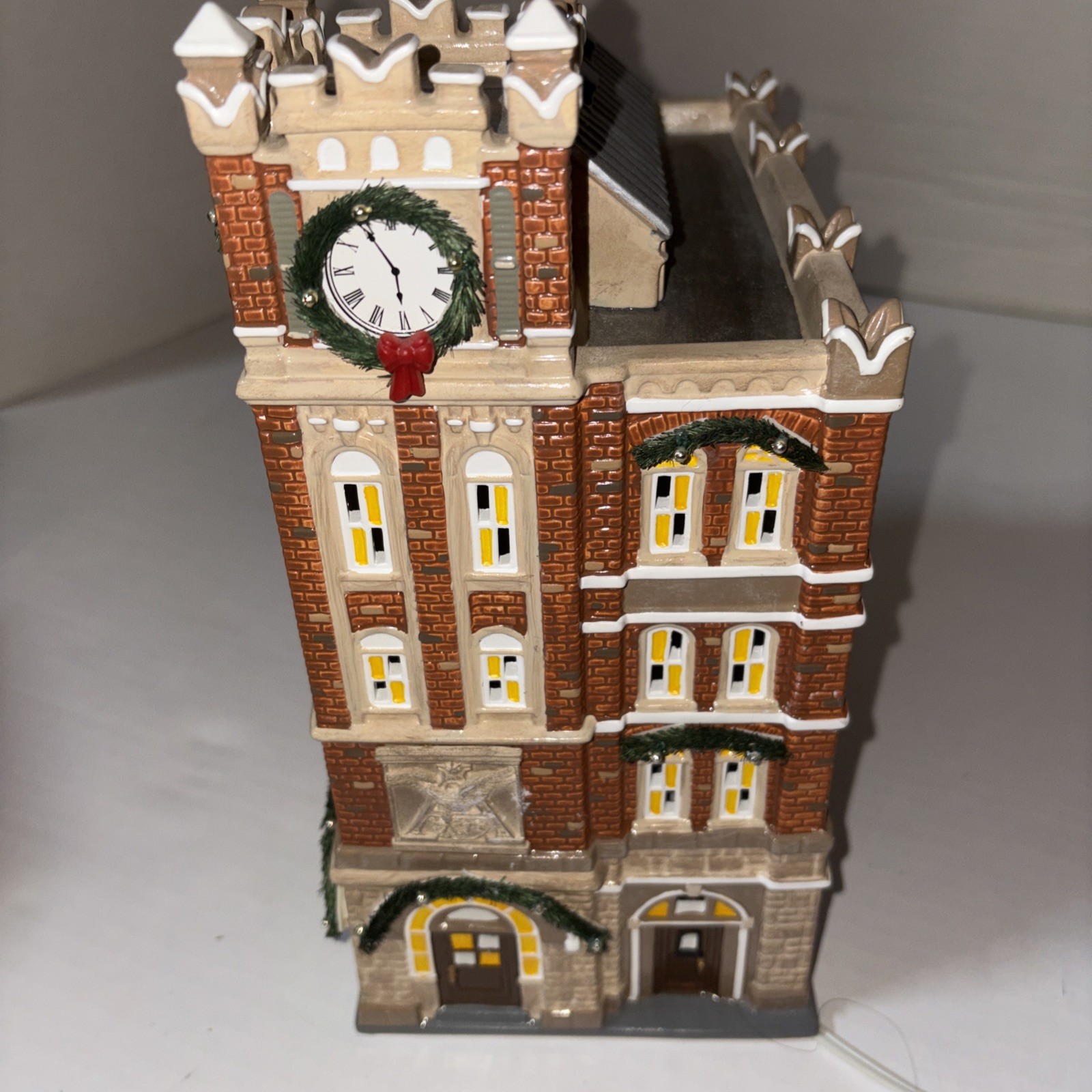 Dept 56 The Original Snow Village Budweiser Brewery 2004 Retired #55361