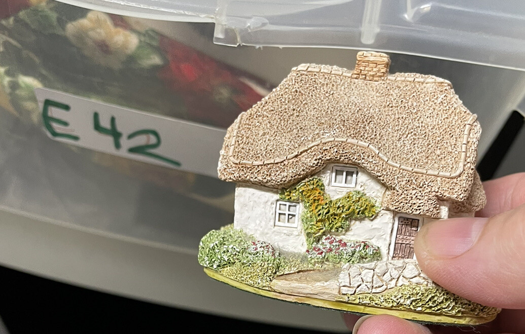 Clover Cottage Lilliput Lane Ltd