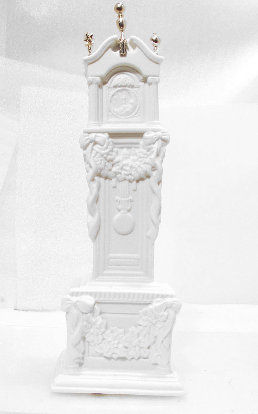Dept. 56 GRANDFATHER CLOCK White Porcelain w Metal Finials #7797-6 w Box 12”