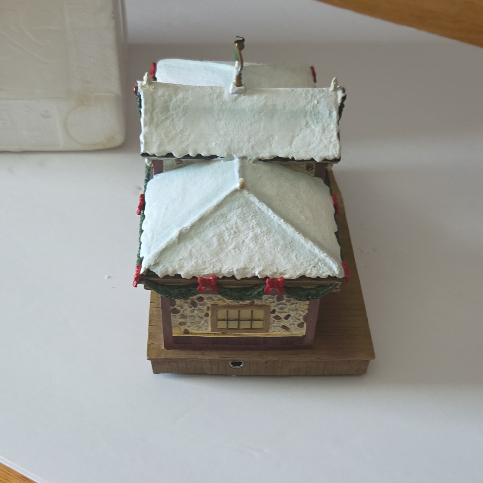 Hawthorne Village Thomas Kinkade Village Illuminated Train Station Resin 2008