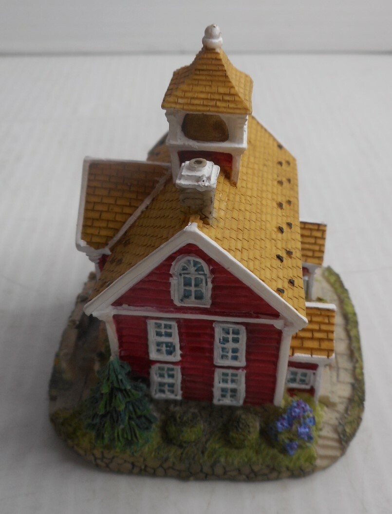 Liberty Falls Red Secondary School 1998 Collection AH158 3 5/8″ Tall Building