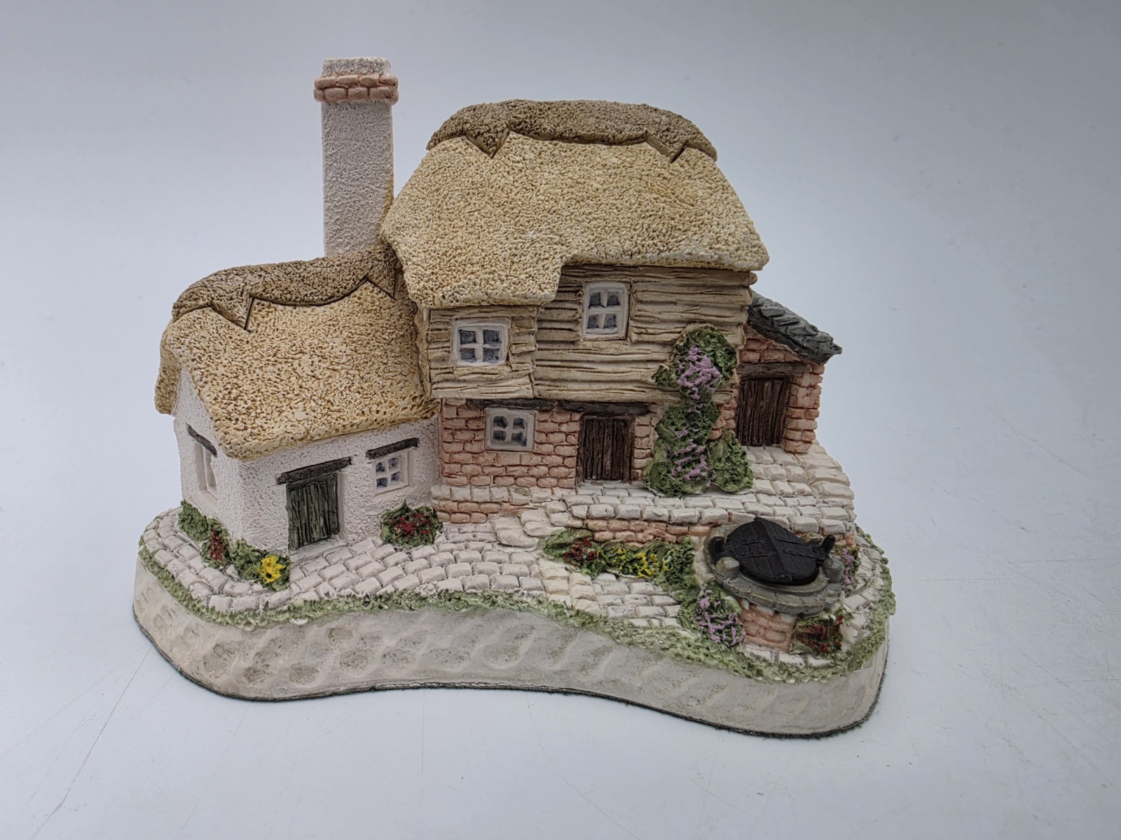 David Winter Cottages Birthstone Wishing Well No Original Box No COA