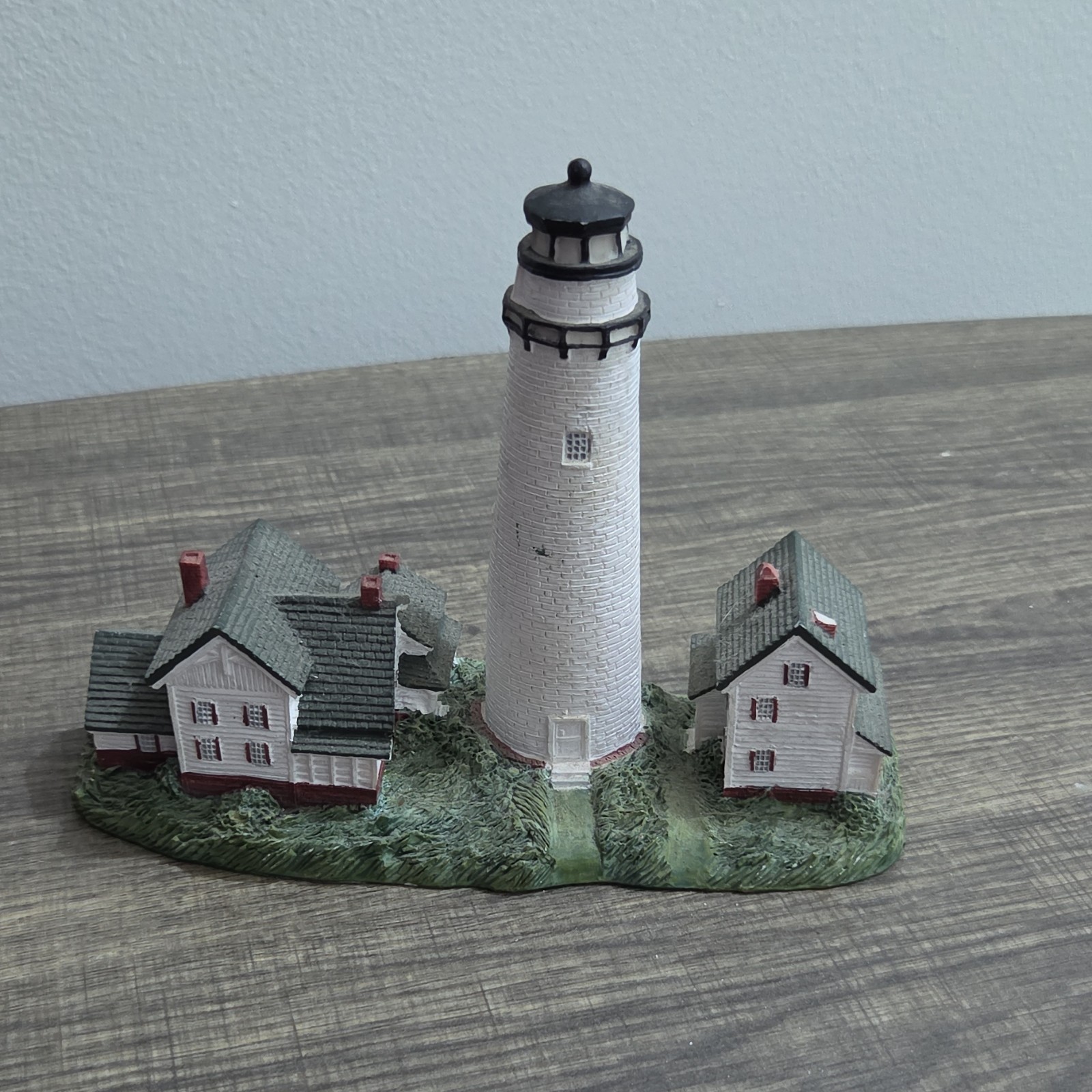 Scaasis Originals Handcrafted Fenwick Island Lighthouse Resin Nautical Figurine