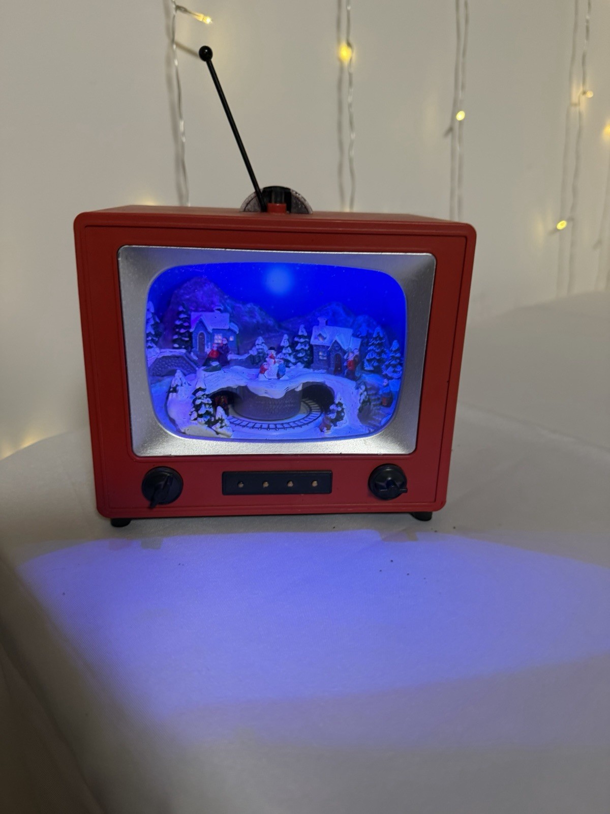 Animated Lighted Christmas Village Retro TV Train Holiday Display