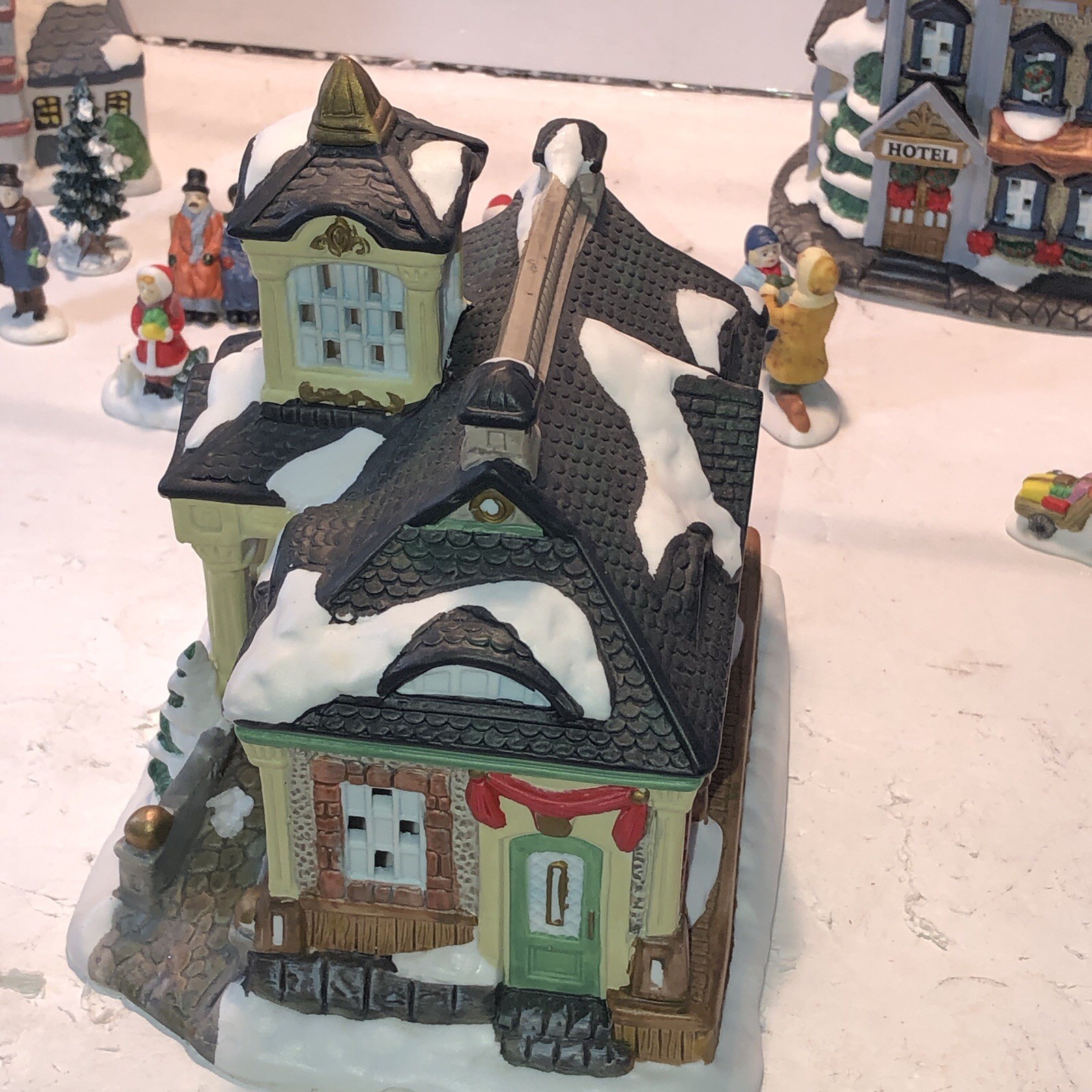 Galleria Hand Painted 20 Pc. Porcelain Christmas Village Box 2 Pc. are missing
