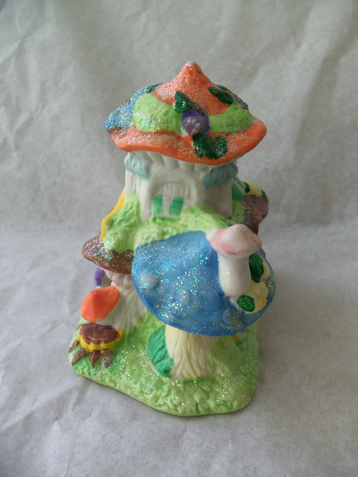 Easter Bunny Village Music & Dance House! HOPPY HOLLOW! 2004! CAN LIGHT UP!