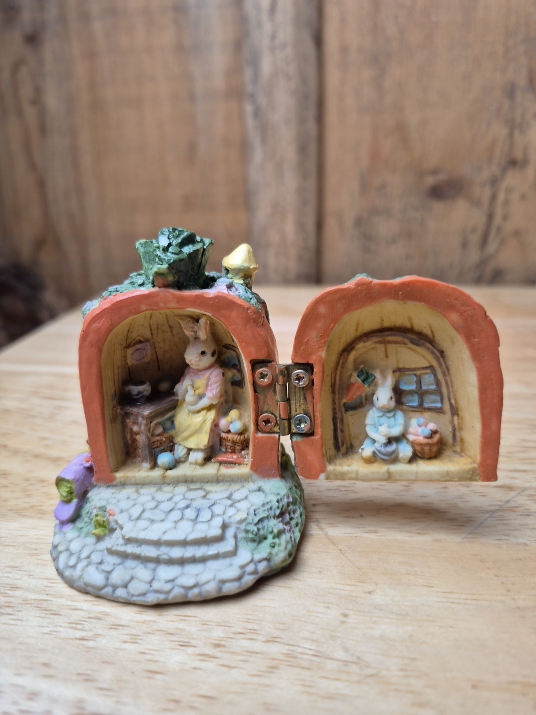 Vintage Lot Of 4 Easter Village Houses.