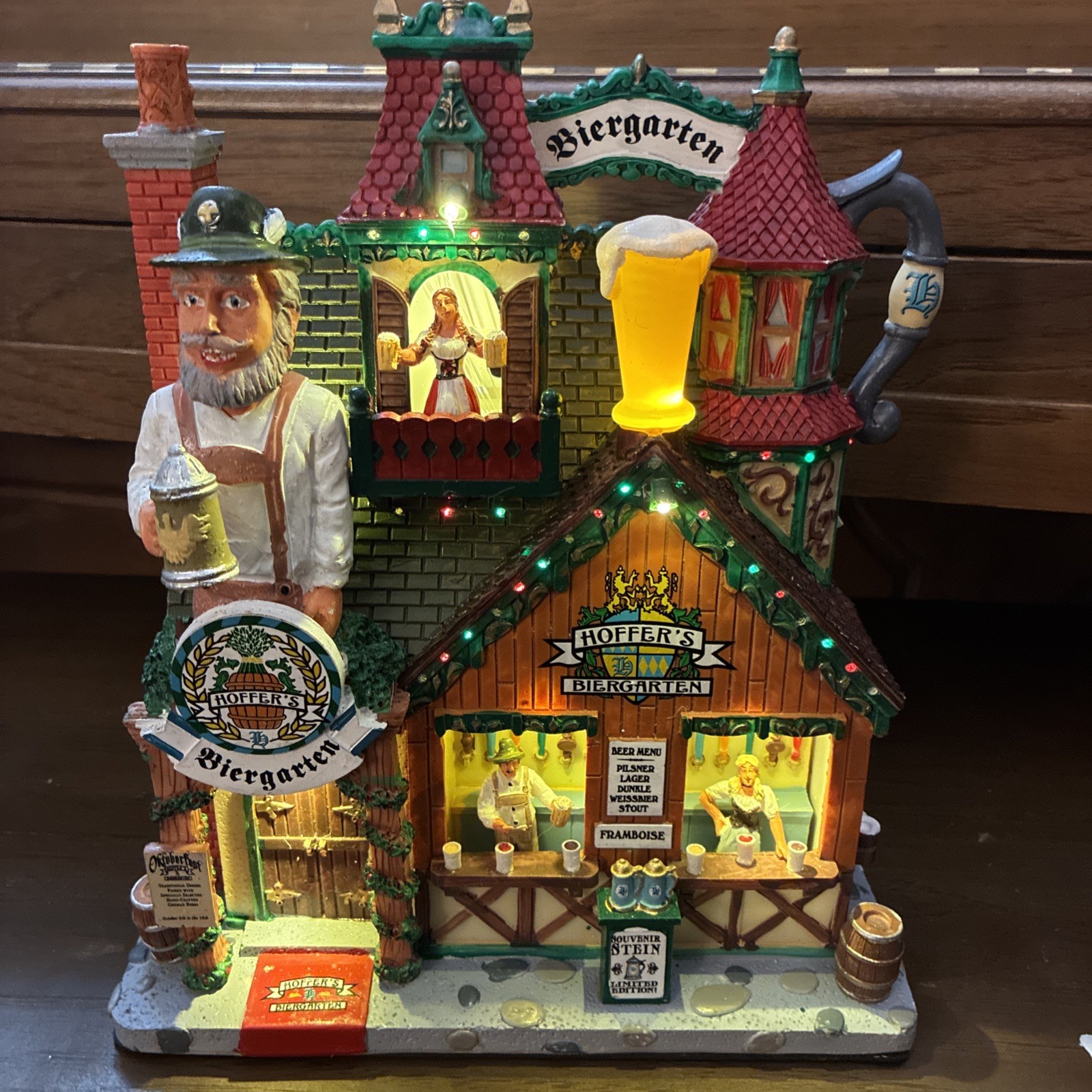 LEMAX HOFFER’S BIERGARTEN Facade 25413 Lighted Christmas Pub RETIRED