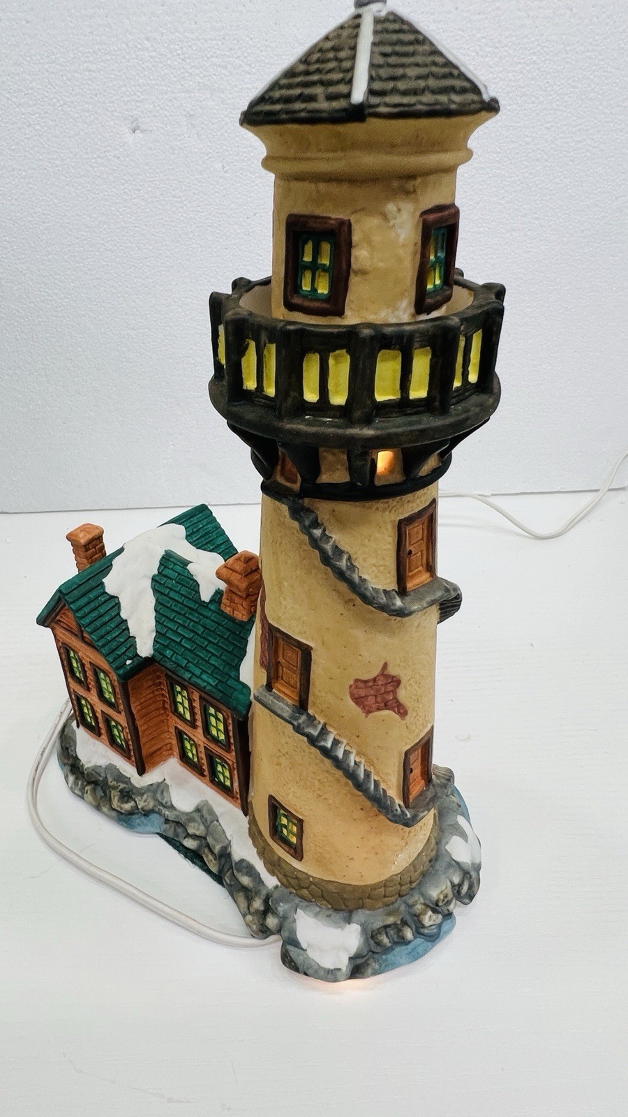 Dickens Collectibles “Victorian Series Lighthouse” With Original Box Excellent !