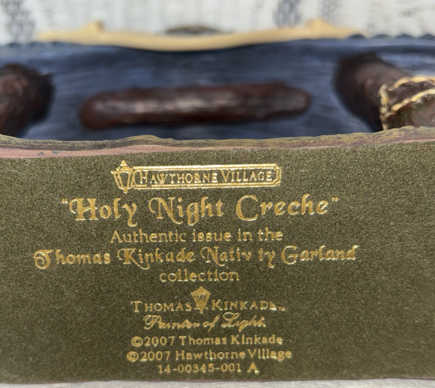 Thomas Kinkade Nativity Hawthorne Village Holy Family & Creche Joseph Mary Jesus