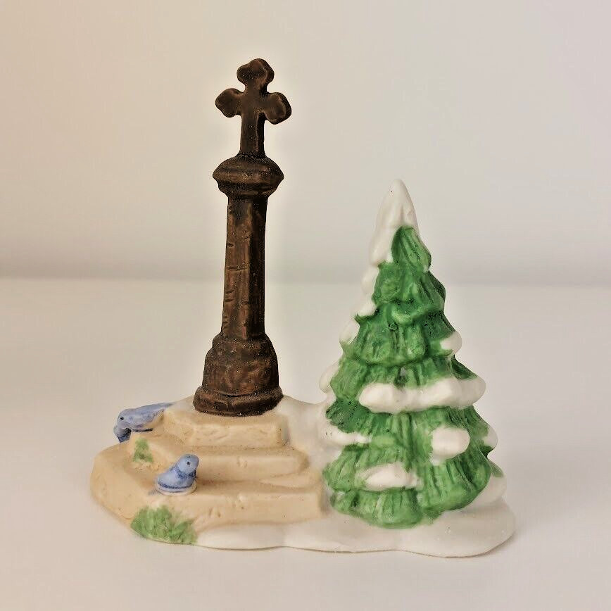Dept. 56 Heritage Village “Village Well and Holy Cross” #6547-1 In Original Box