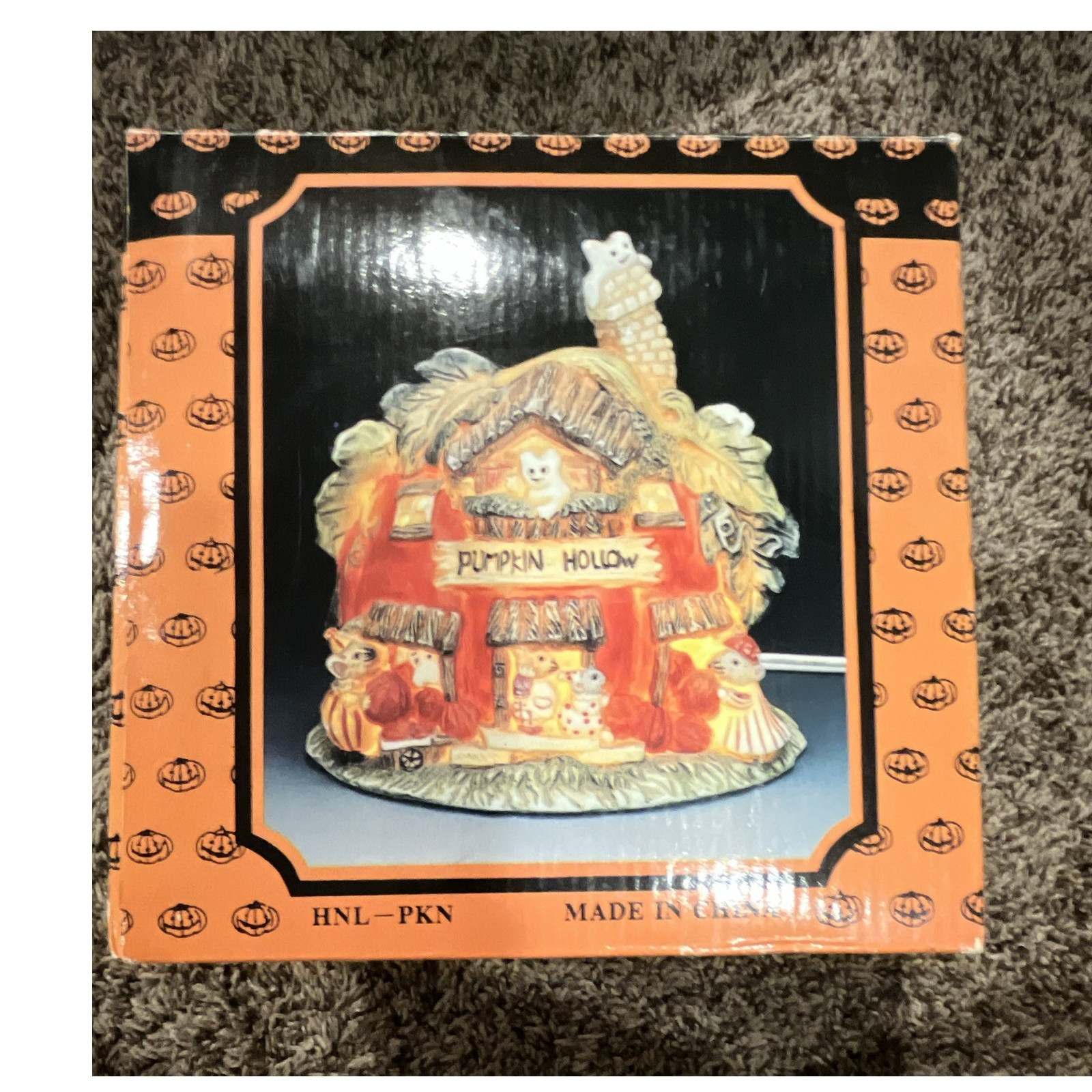 Lighted Pumpkin Hollow Halloween Ceramic Village Haunted House, Boxed Tealight