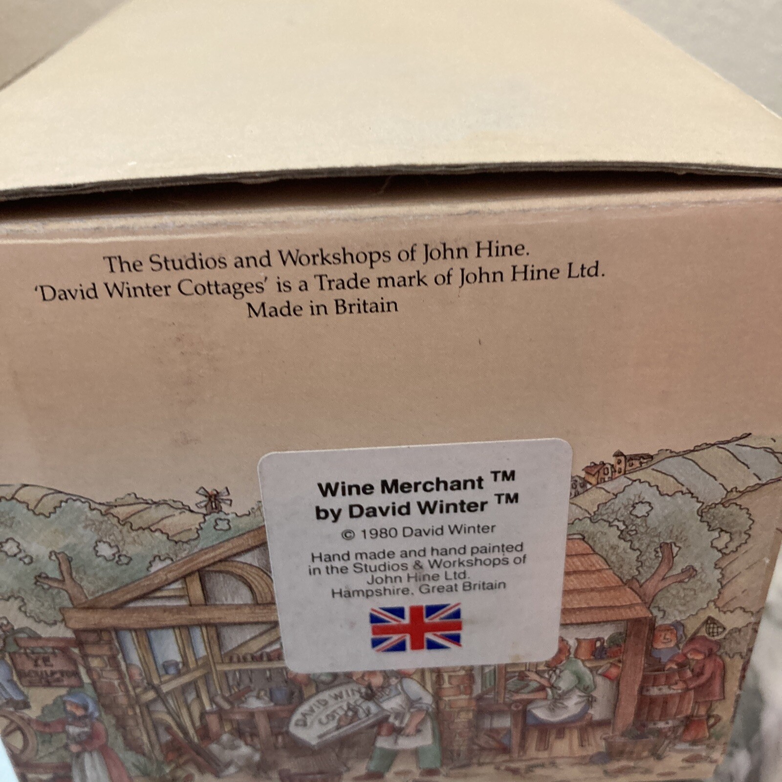 David Winter Cottage “Wine Merchant” 1980 Original Box & Certificate Vintage