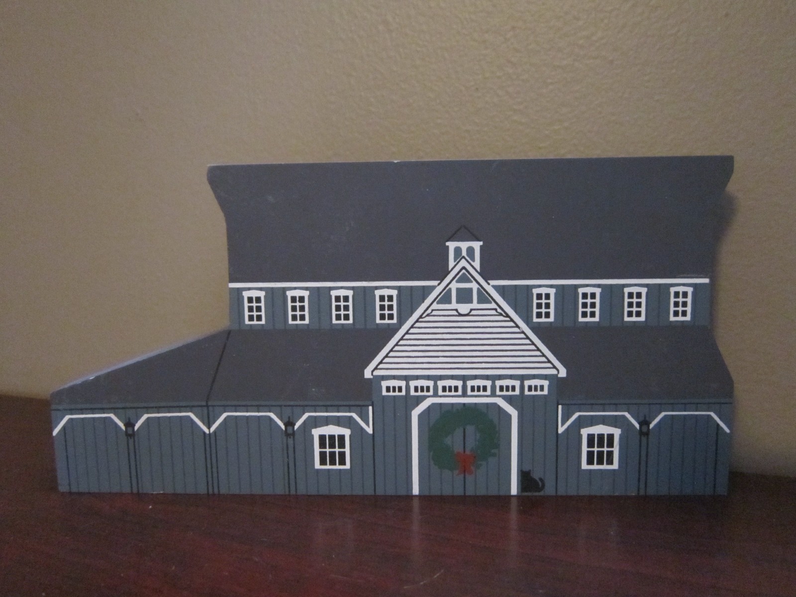 THE CHRISTMAS TREE BARN CAT’S MEOW VILLAGE WOOSTER OHIO PINE TREE BARN 1993