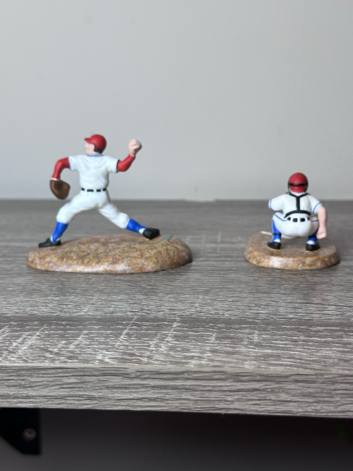 Department 56 Christmas in the City Warming Up Figurines Set of 2 Boxed