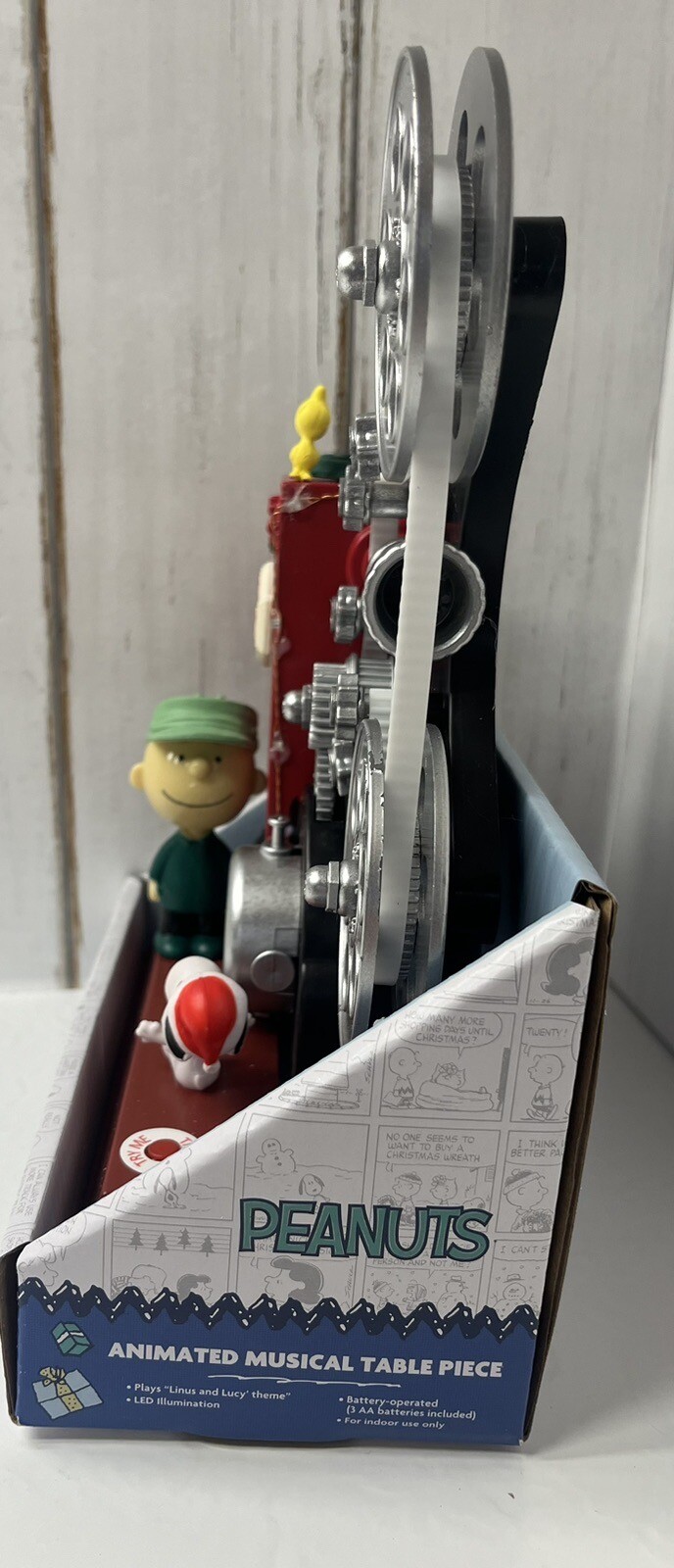 PEANUTS Animated Musical Table Piece Christmas Film Projector Charlie Brown NEW