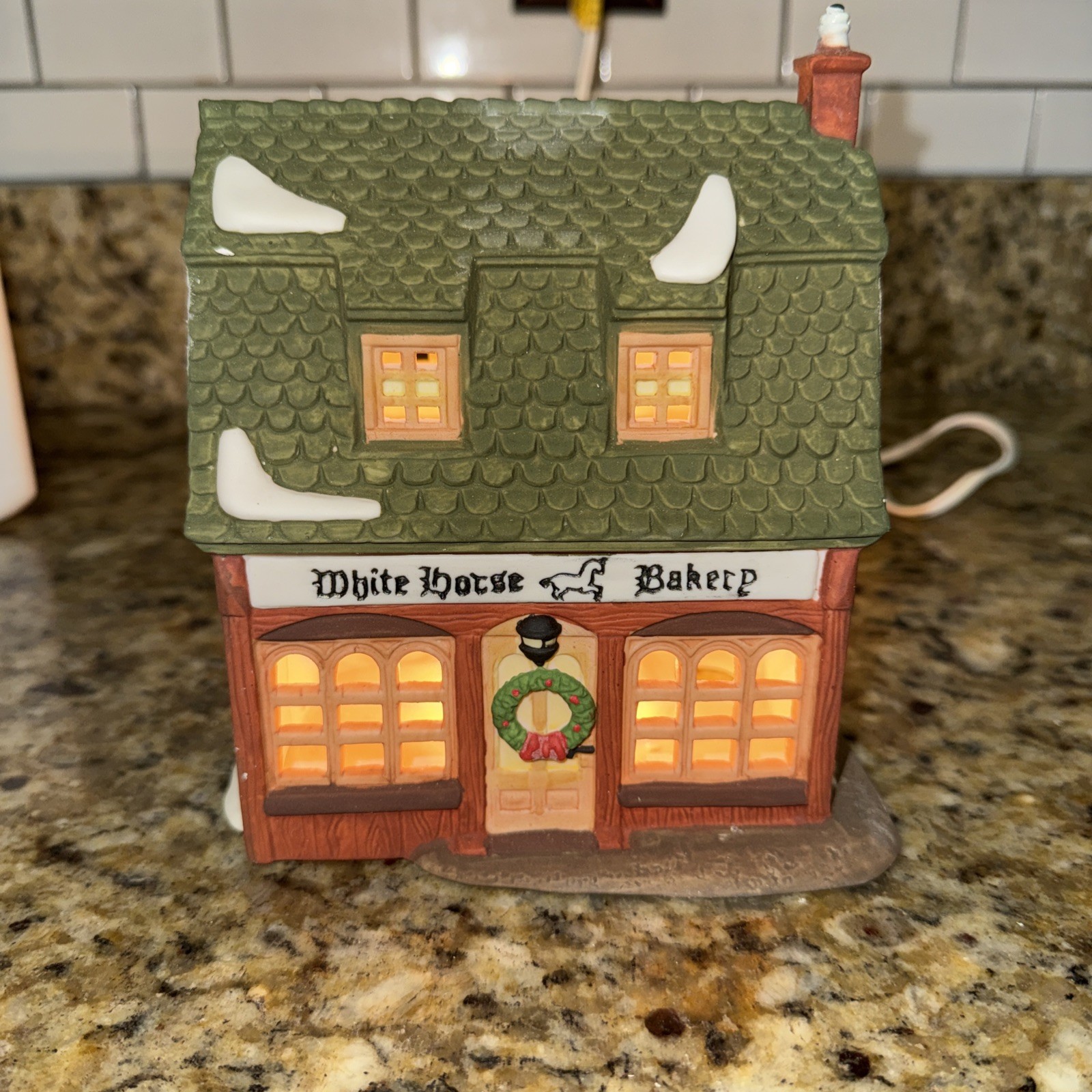 Department 56 Dickens Village White Horse Bakery – Boxed 811012