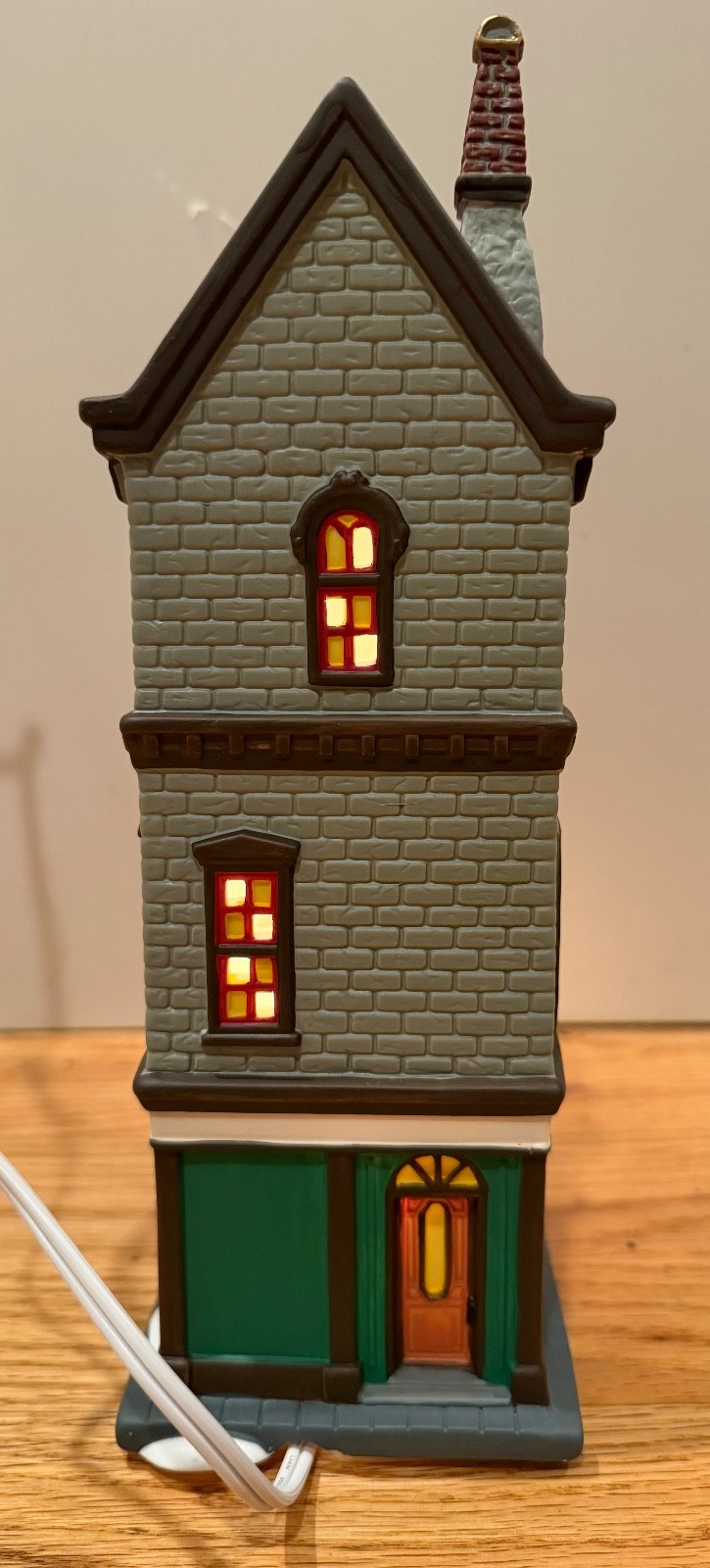 Department 56 Christmas In The City Holly’s Card & Gift Boutique