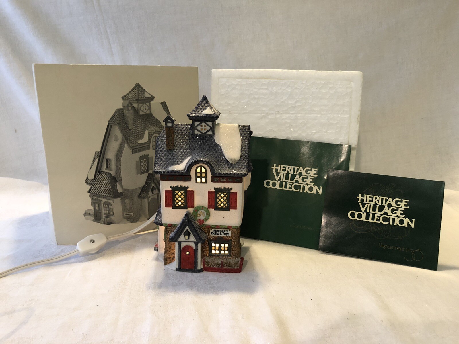 Dept 56 North Pole Series Neenee’s Dolls & Toys #56200 Retired 1995 Lot 14