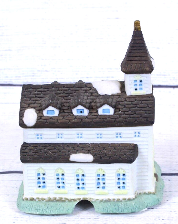 Vintage Christmas Village Church Building & County Court House 1994