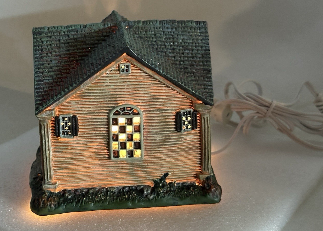 Lang Wise Liberty Village Toy Chest First Edition 1997 Lighted House Patriotic