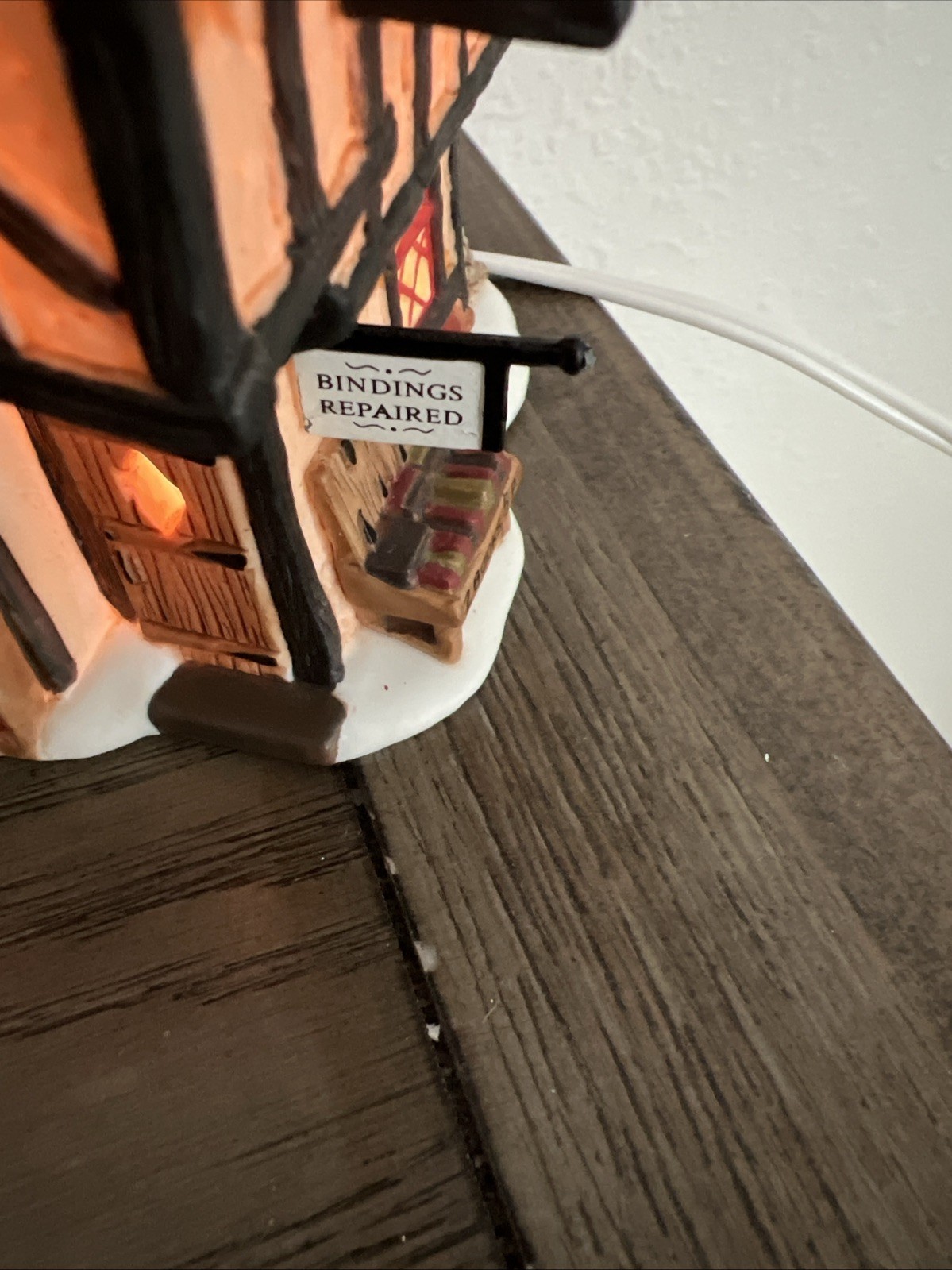 Vintage Department 56 Dickens’ Village – ANTIQUARIAN BOOKSELLER Retired