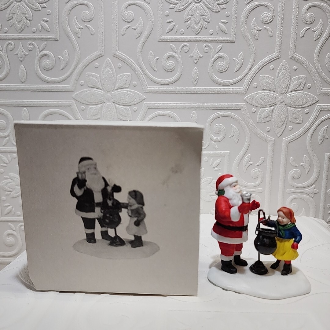 Department 56 “Tis the Season” Heritage Village Collection Accessory #5539-5
