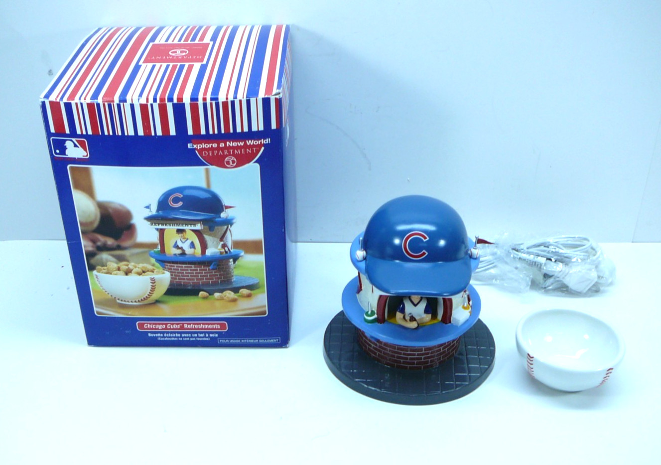 Chicago Cubs Lighted Ceramic Refreshment Stand & Ceramic Baseball Bowl – Dept 56