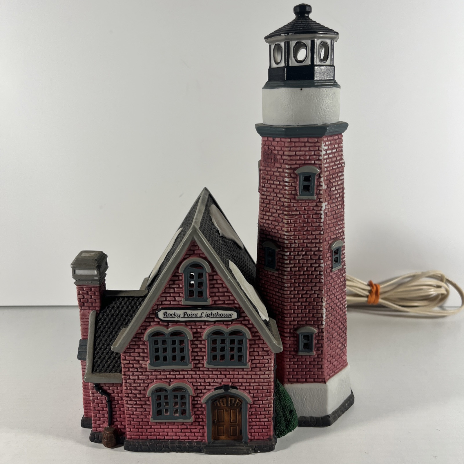 1997 LEMAX Plymouth Corners Collection “Rocky Point Lighthouse w/Light, No Box