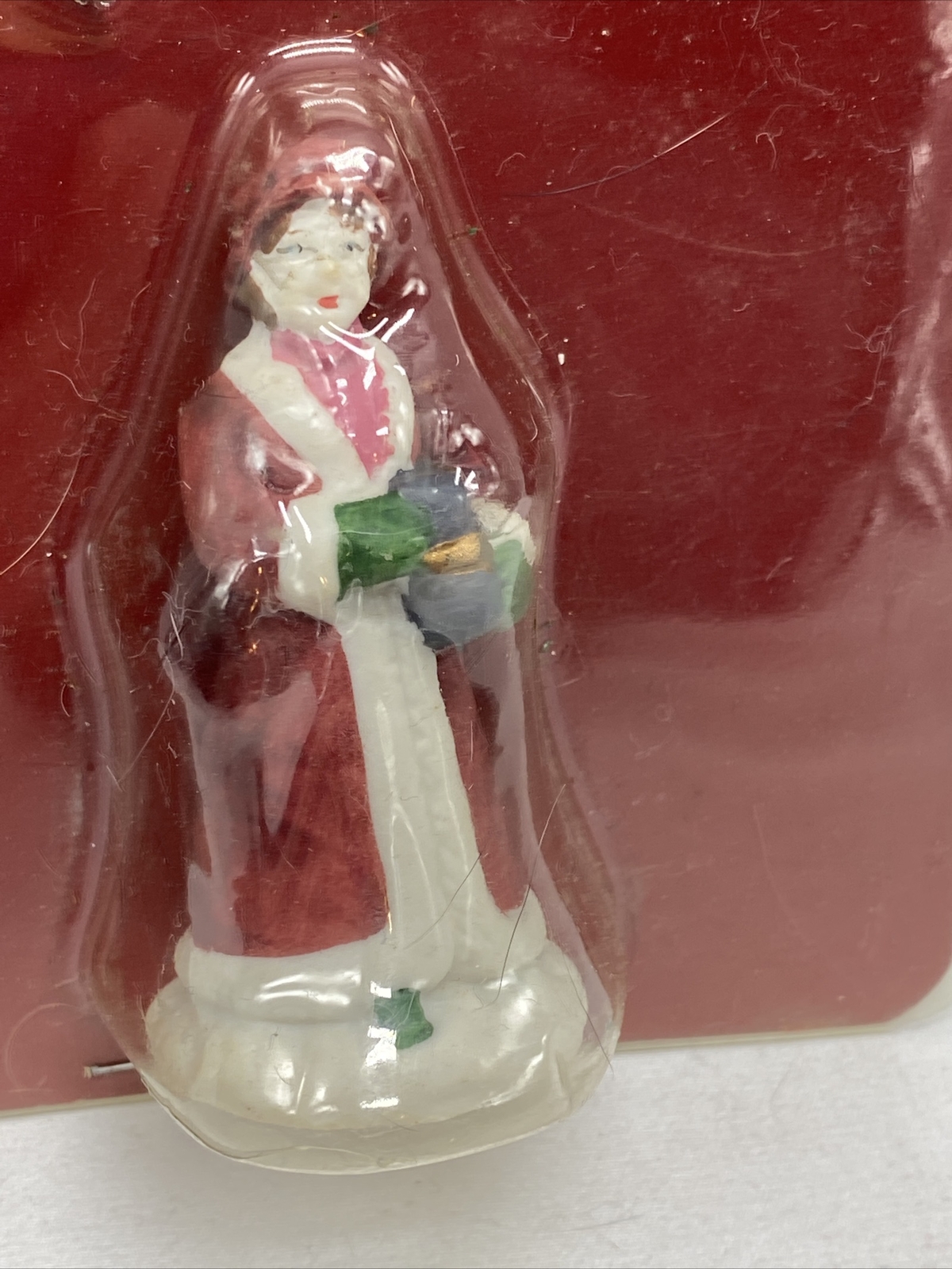 Dickens Collectables Christmas Village Accessory WOMAN Dollhouse F25