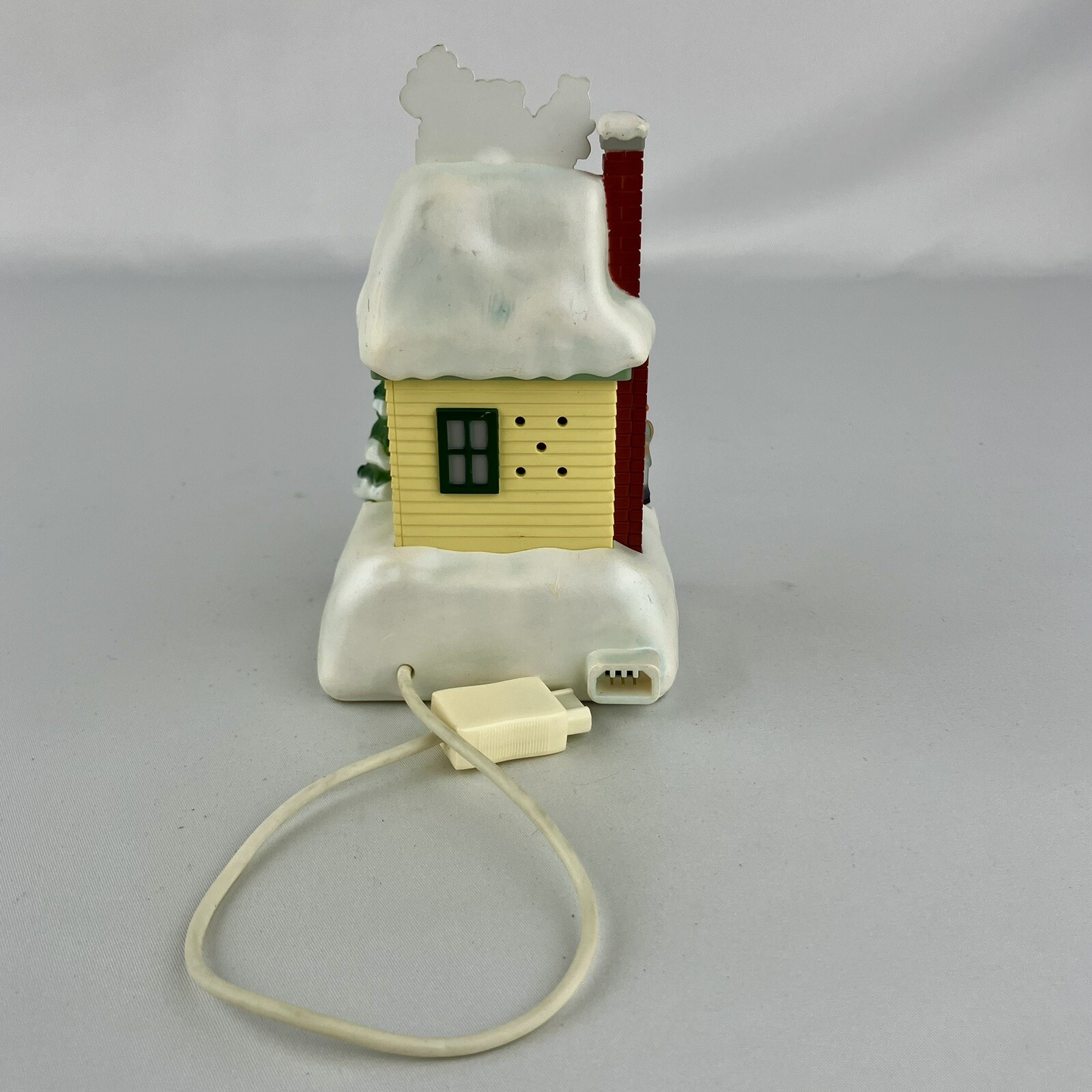 Hallmark Caroling Cottages JOY House Christmas Synchronized Music Lights 2009