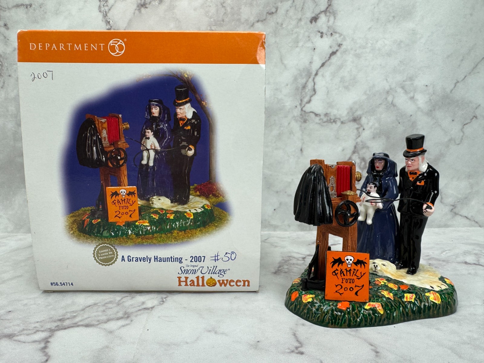 Dept. 56 Halloween A Gravely Haunting Family Photo 56.54714 Snow Village 2007