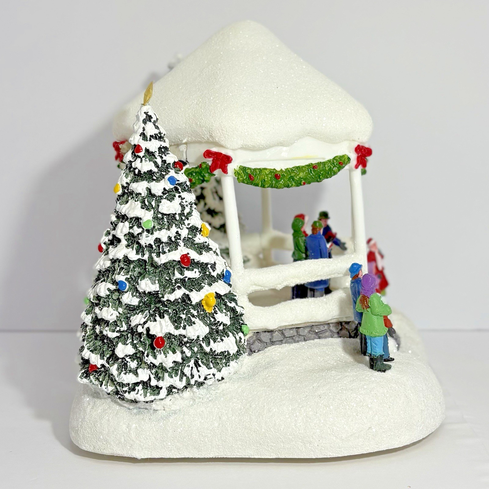Thomas Kinkade Teleflora Sweet Sounds Of Christmas Lighted Carolers Gazebo 2023