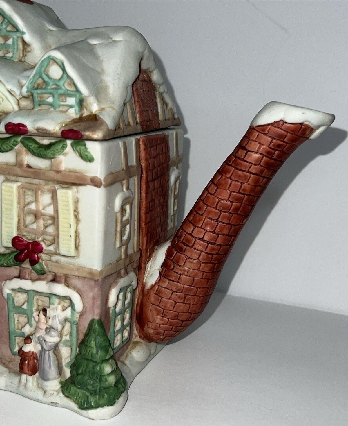 Tea Pot Christmas Village Antique Store with Carolers Décor 4.5″ H Vintage