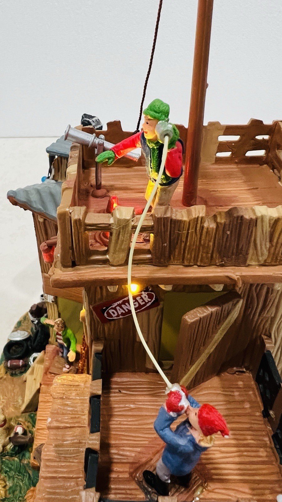 Lemax “David’s Fort” Lighted Holiday Village Accent #04218 Retired 2010 NEW !