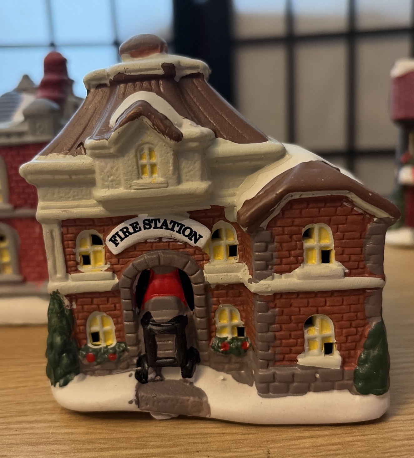 Holiday Time 5 mini (4”) Light up Houses