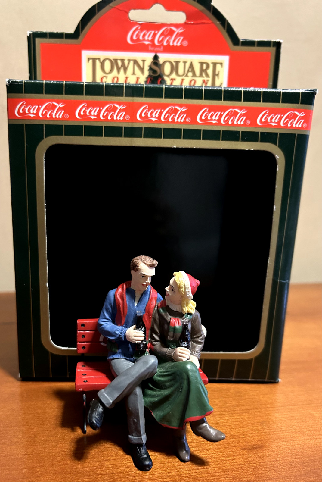 Coca-Cola 1995 Town Square Collection Skiers # 64334